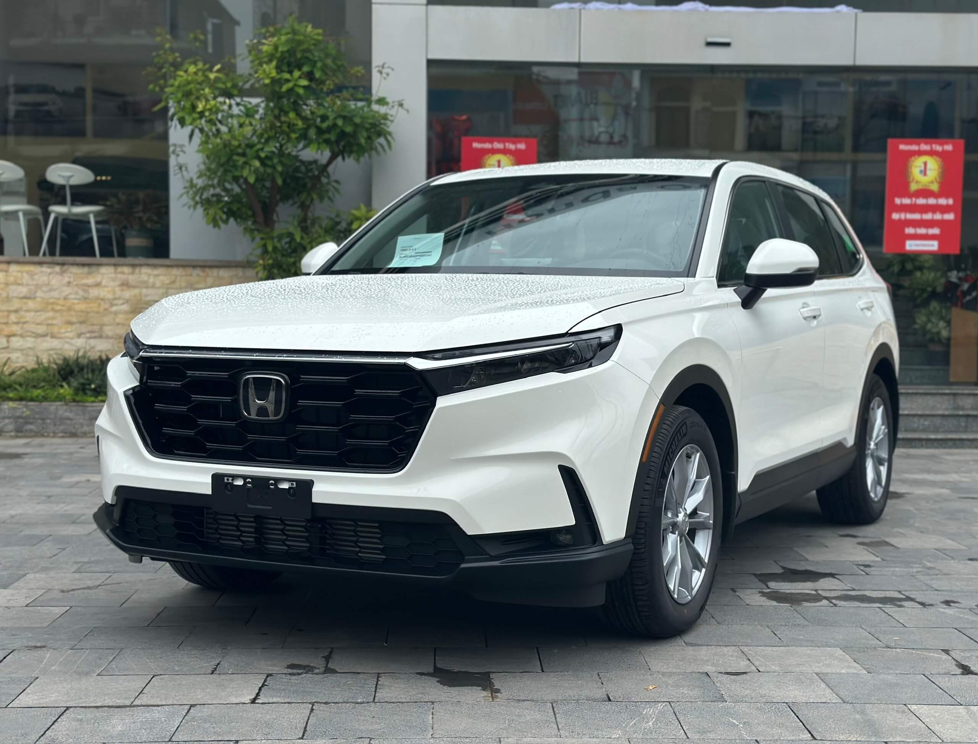 Honda CR-V 2024 giảm giá gần 60 triệu tại đại lý: Bản base còn nhỉnh hơn 1 tỷ, dễ cạnh tranh CX-5 hơn - Ảnh 3.