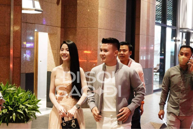 Dàn khách khủng đổ bộ đám cưới Văn Hậu - Hải My: Vợ chồng Shark Hưng giật spotlight, một người nổi tiếng mặc sai dresscode - Ảnh 5.