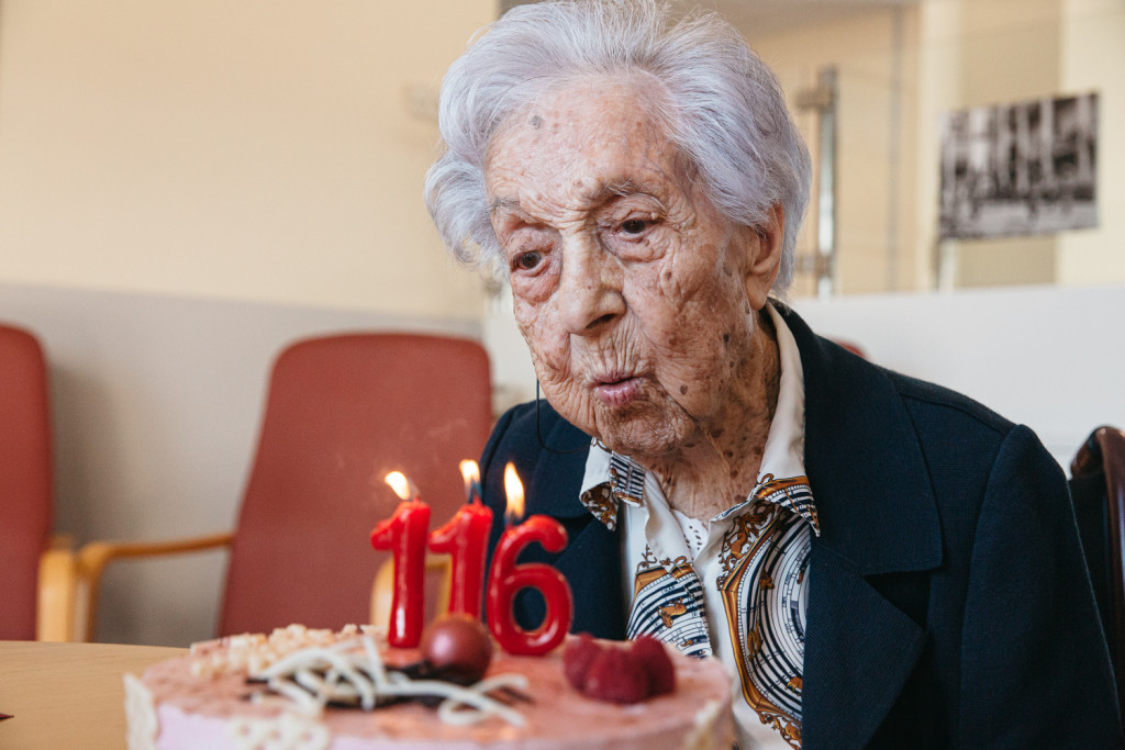 Bà cụ 116 tuổi có trí nhớ siêu hạng, tiết lộ bí quyết sống lâu, minh mẫn không phải nhờ tập thể dục - Ảnh 2.