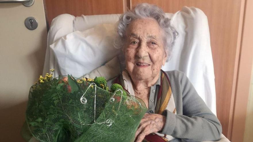 Bà cụ 116 tuổi có trí nhớ siêu hạng, tiết lộ bí quyết sống lâu, minh mẫn không phải nhờ tập thể dục - Ảnh 3.