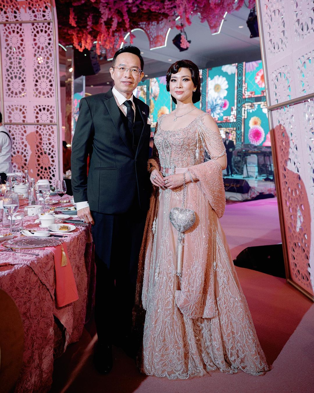 Con trai cựu chủ tịch AirAsia kết hôn với ái nữ "trùm bất động sản": Chi tới 117 tỷ, tặng quà khách mời toàn Hermes- Ảnh 7.