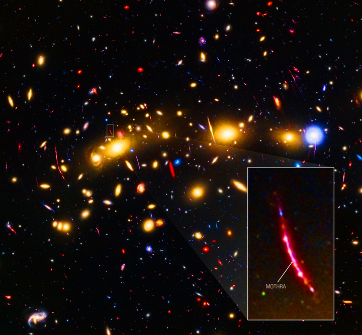 NASA quan sát Cụm thiên hà Cây Giáng sinh khoe sắc trong vũ trụ - Ảnh 2.