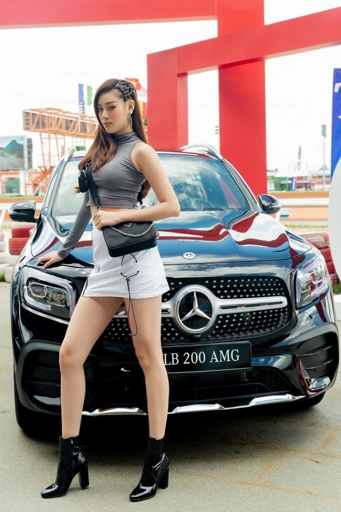 Hoa hậu Khánh Vân chơi lớn, chi tiền tậu xế hộp mới giá trị hàng tỷ đồng- Ảnh 7.