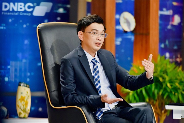 Shark Lê Hùng Anh thừa nhận: &quot;Tiếng Việt còn chưa nói chuẩn, nói chi tiếng Anh&quot; nhưng lại làm CEO tập đoàn đa quốc gia, 99,99% khách hàng là người nước ngoài - Ảnh 1.
