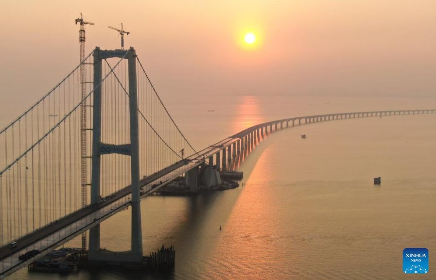 Trung Quốc hoàn thành hầm cao tốc xuyên biển, tiến gần đến việc hoàn thành đại dự án 1 hầm 2 cầu 2 đảo nhân tạo với những thách thức hàng đầu thế giới - Ảnh 3.