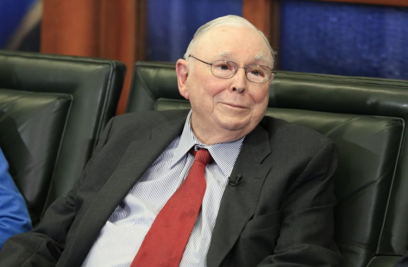 Thiên tài đầu tư Charlie Munger qua đời tuổi 99: Cánh tay phải đắc lực và người bạn tâm giao của Warren Buffett - Ảnh 1.