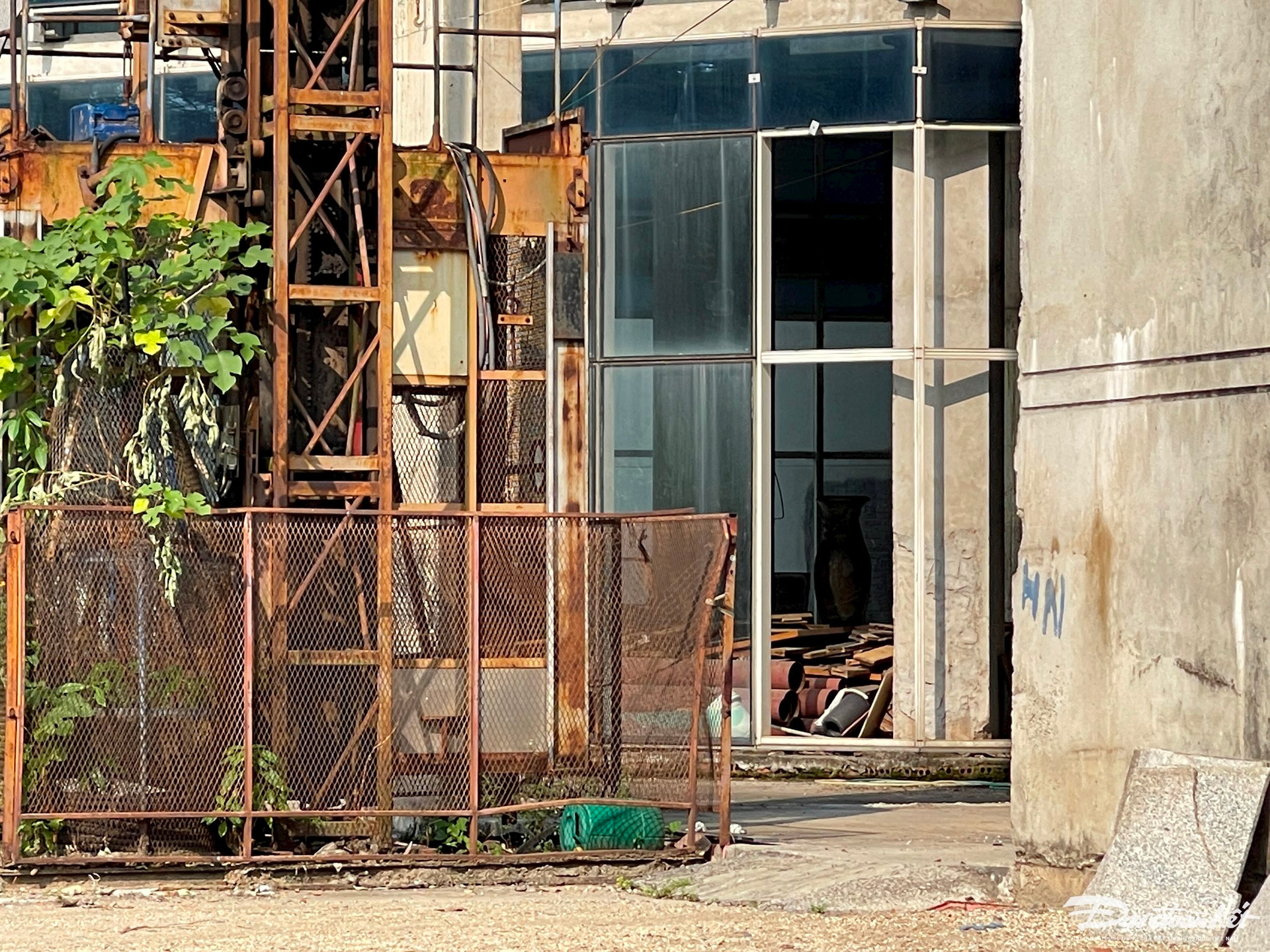 Hà Nội: Bệnh viện quốc tế 50 triệu USD bị bỏ hoang hơn 2 thập kỷ - Ảnh 11.