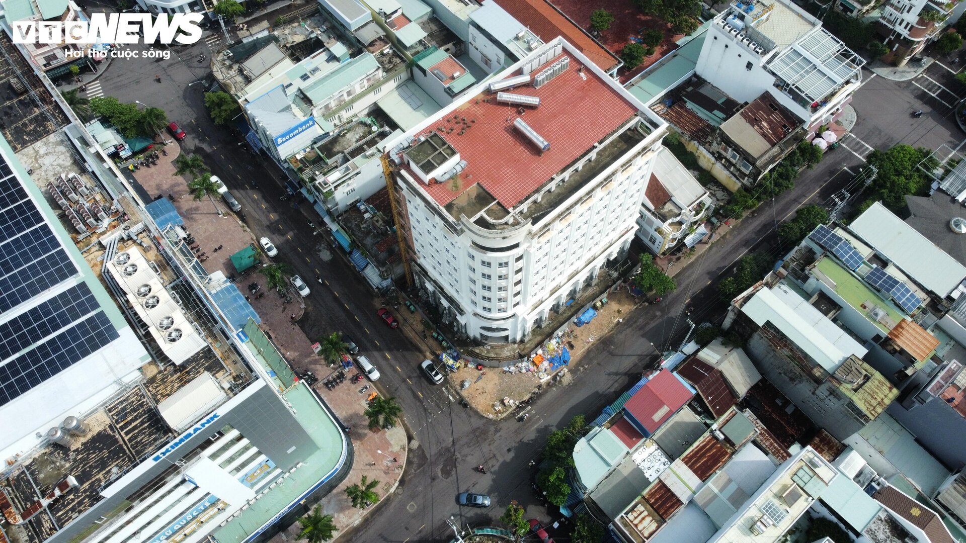 Tòa nhà trăm tỷ, xây gần 10 năm chưa xong của nữ giám đốc vừa bị bắt ở Bình Định - Ảnh 8.