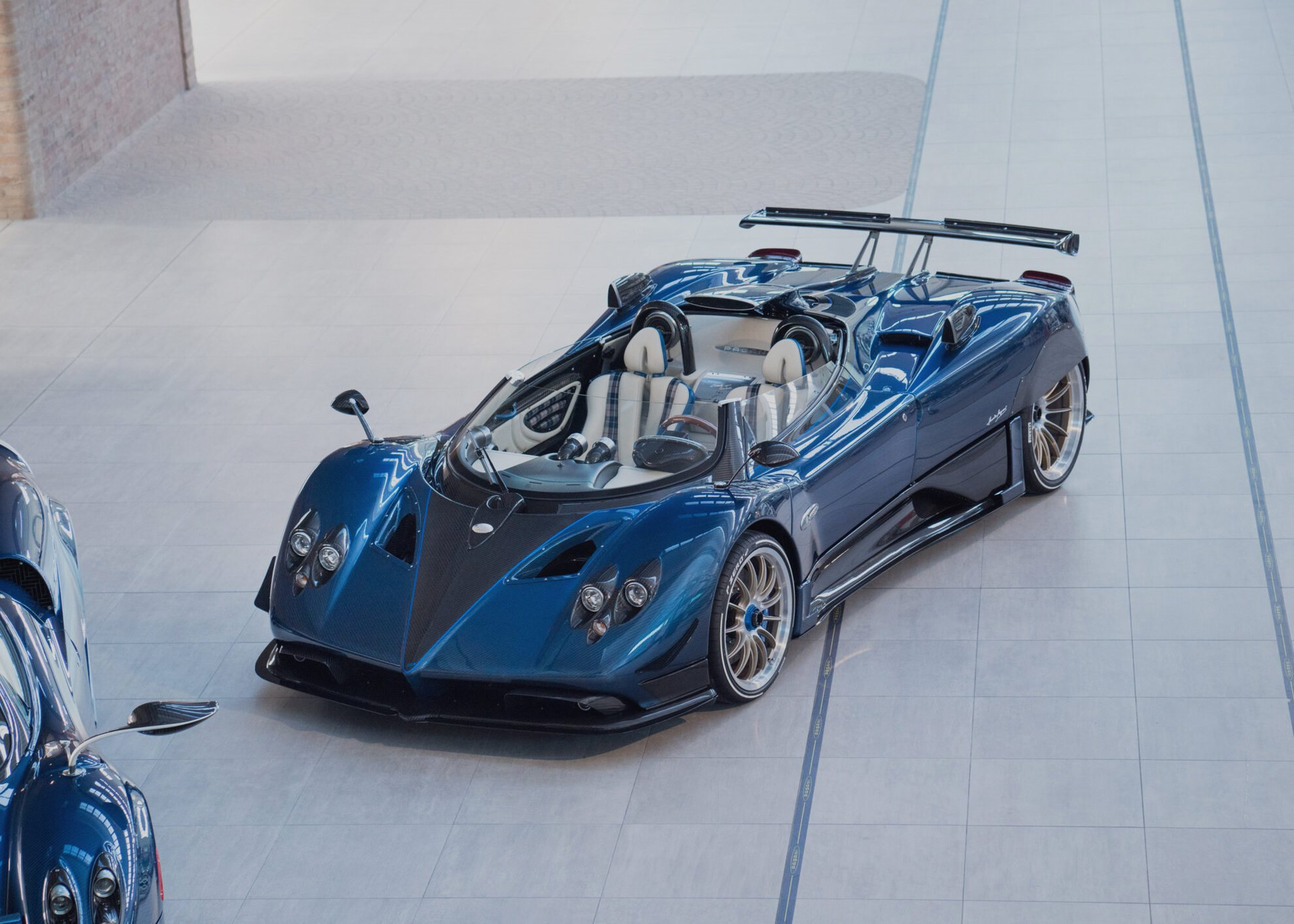 pagani-1698998879273-169899887940322224102.jpg