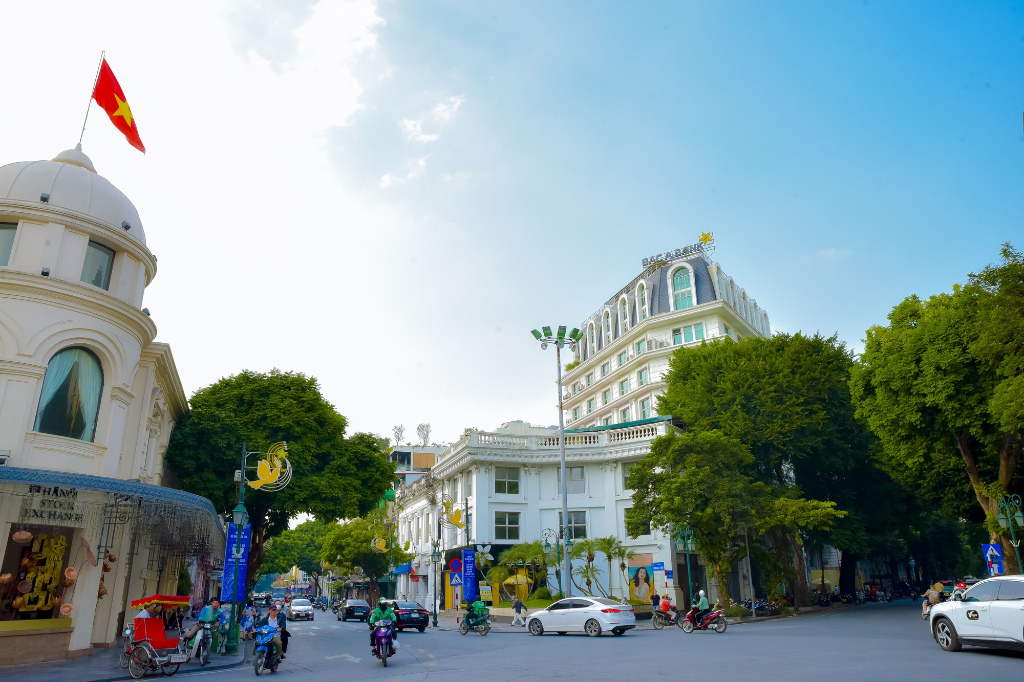 2 tuyến phố Việt có giá thuê đắt đỏ bậc nhất thế giới: Tràn ngập thời trang cao cấp, khách sạn 5 sao và … kem - Ảnh 8.