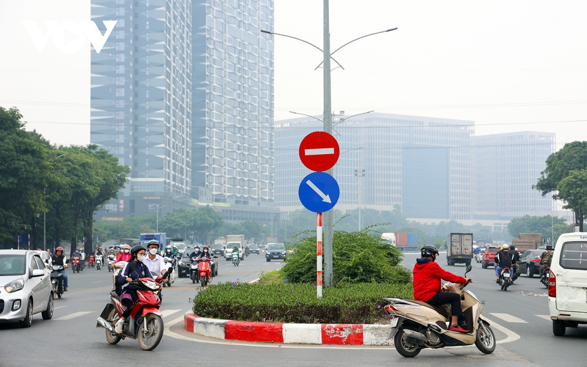 Nút giao không đèn đỏ đầu tiên ở Hà Nội sau 1 năm thí điểm - Ảnh 5.