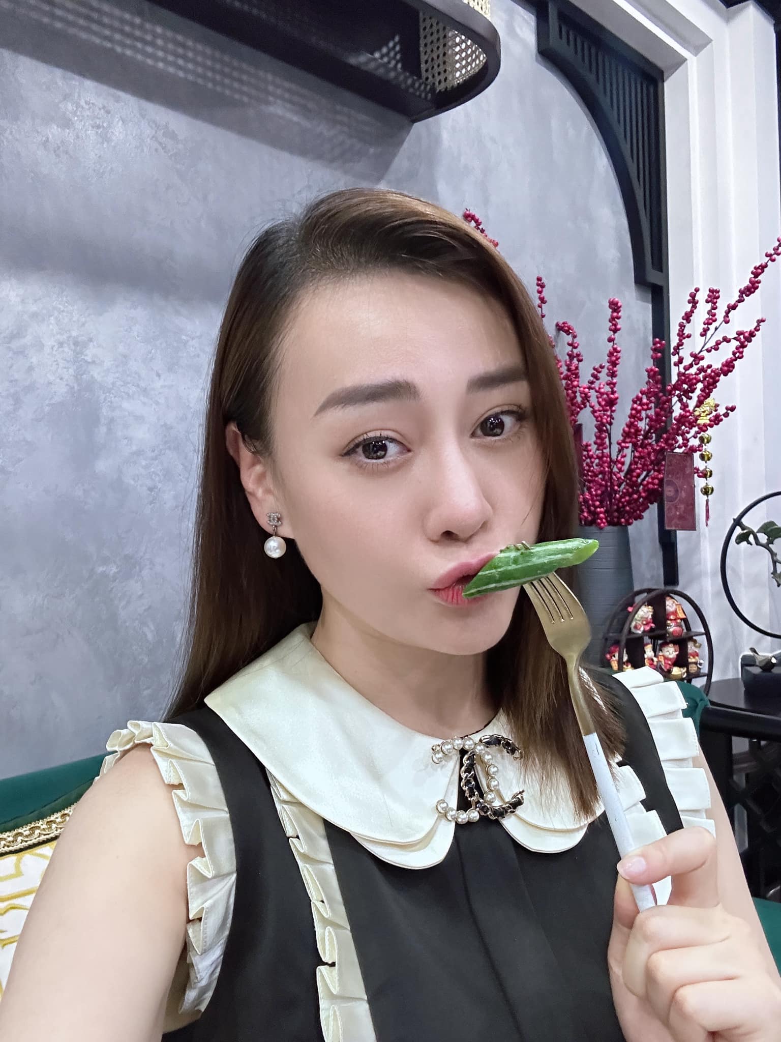 Phương Oanh tiết lộ sự thay đổi khi mang song thai: "Tự dưng người phình ra như bơm hơi" - Ảnh 2.