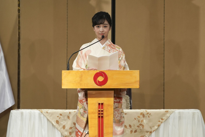 Công chúa &quot;xinh đẹp nhất Nhật Bản&quot; một mình xuất hiện trong chuyến công du nước ngoài, được khen hết lời bởi chi tiết cực tinh tế - Ảnh 3.