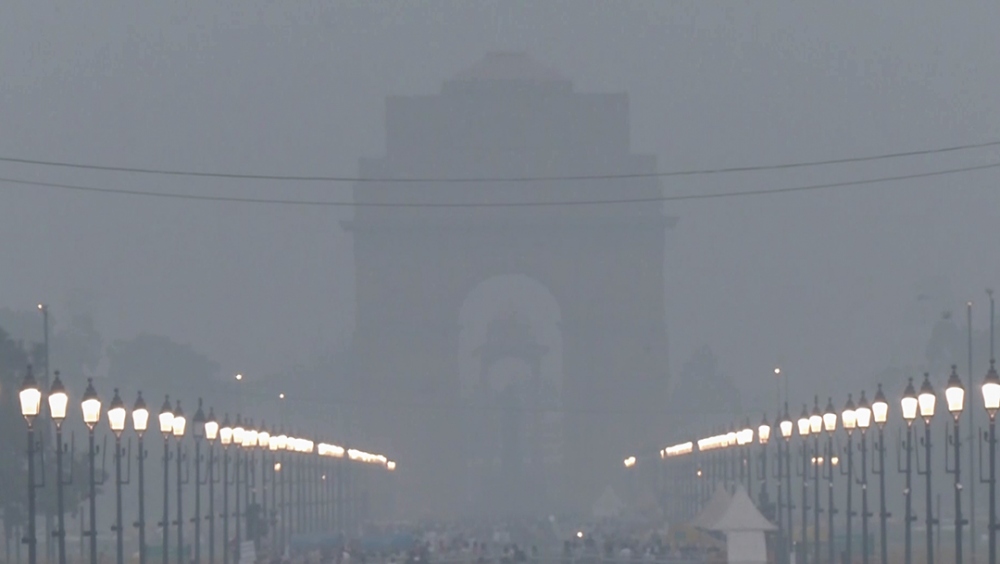 Thủ đô Ấn Độ cho lưu thông ô tô theo biển chẵn- lẻ để đối phó khói bụi - Ảnh 1.