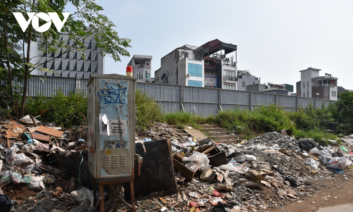 Dự án mở rộng đường Âu Cơ- Nghi Tàm: Dân khốn khổ nạn rác thải, ô nhiễm khí bụi - Ảnh 11.