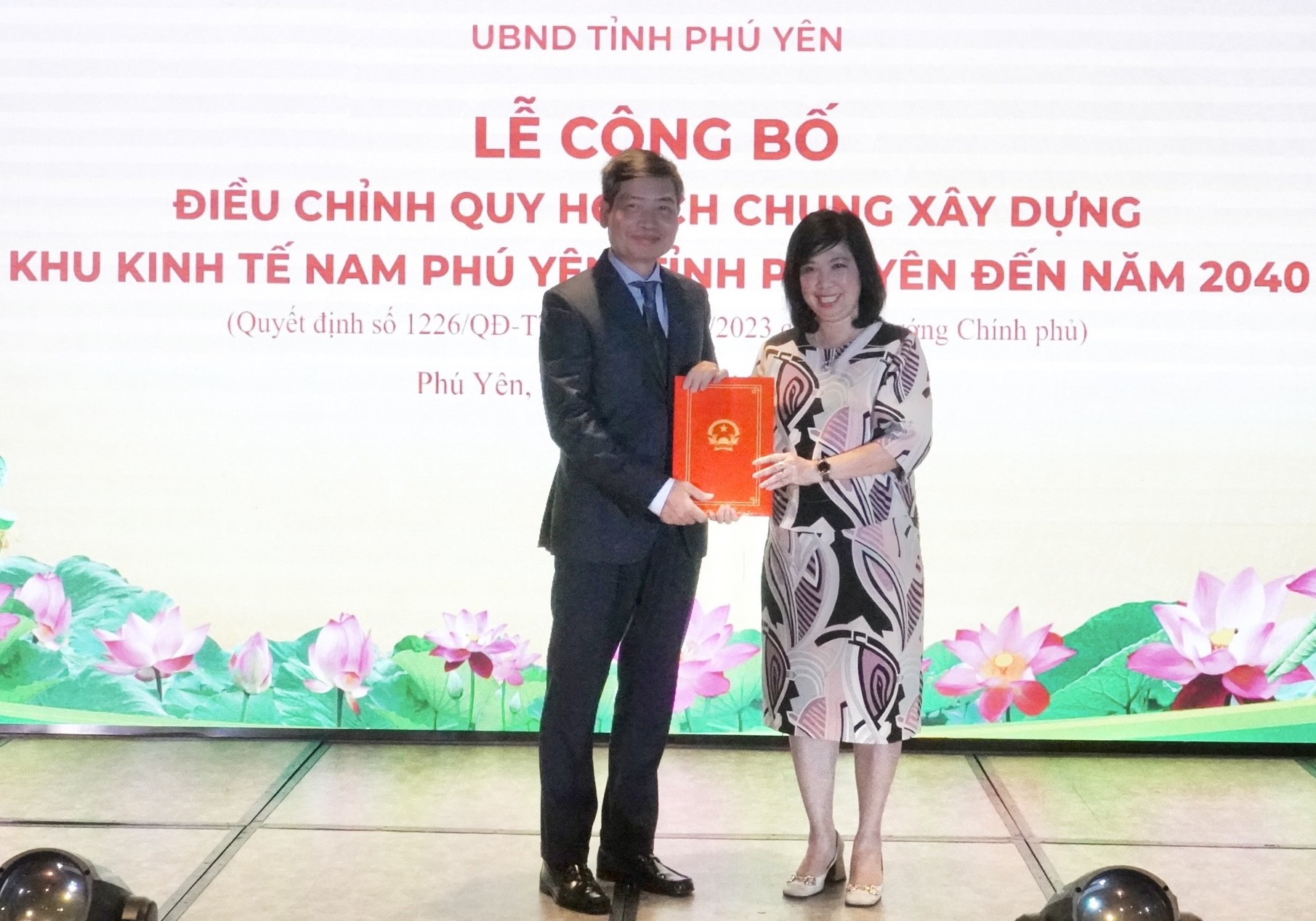 Công bố quyết định của Thủ tướng về quy hoạch Khu kinh tế Nam Phú Yên - Ảnh 1.