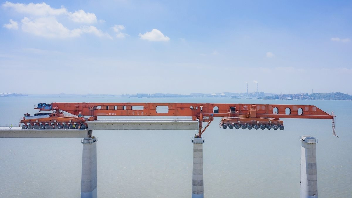 Trung Quốc làm thế nào để xây cầu đường sắt cao tốc xuyên biển 15km chỉ trong hơn 2 năm? - Ảnh 2.