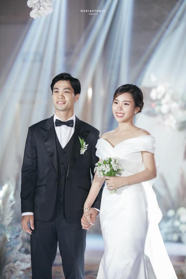 Ảnh] Ngắm trọn bộ ảnh cưới của trung vệ Bùi Tiến Dũng và cô dâu Khánh Linh