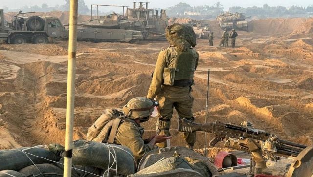 Israel đồng ý 'tạm dừng chiến thuật' ở Gaza, quyết không ngừng bắn: Có gì khác nhau? - Ảnh 1.