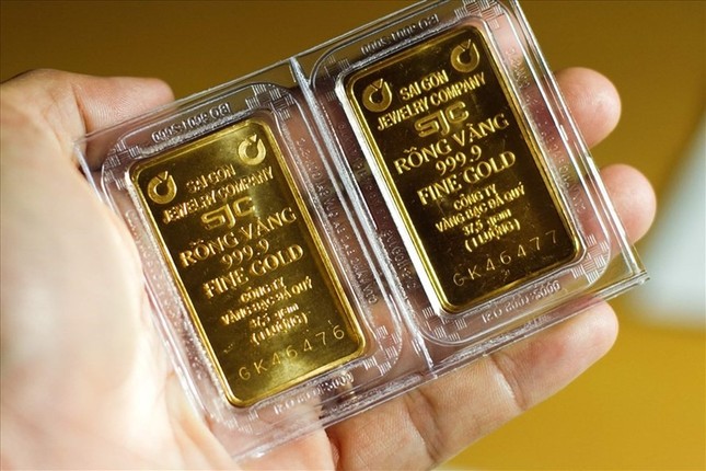Vàng SJC tăng sát mốc 70 triệu đồng/lượng - Ảnh 1.