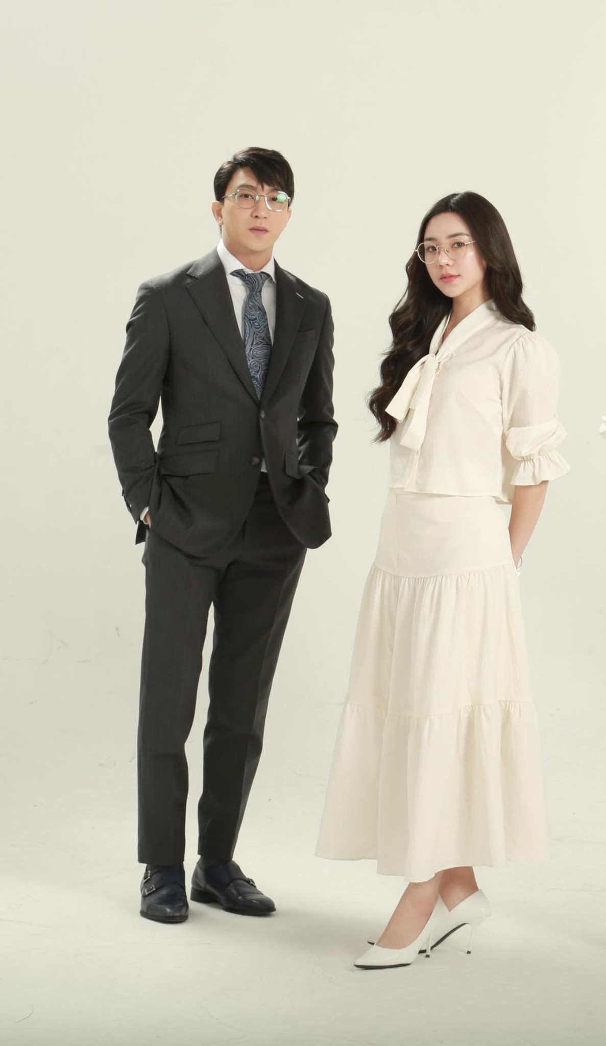 Một gia đình phim VTV gây sốt vì bố mẹ đẹp ngang diễn viên Hàn, con gái xinh như thiên thần - Ảnh 4.