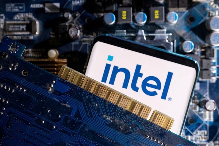 Intel &quot;gác&quot; kế hoạch mở rộng sản xuất chip tại Việt Nam, Bộ trưởng KH&ĐT nói gì? - Ảnh 2.