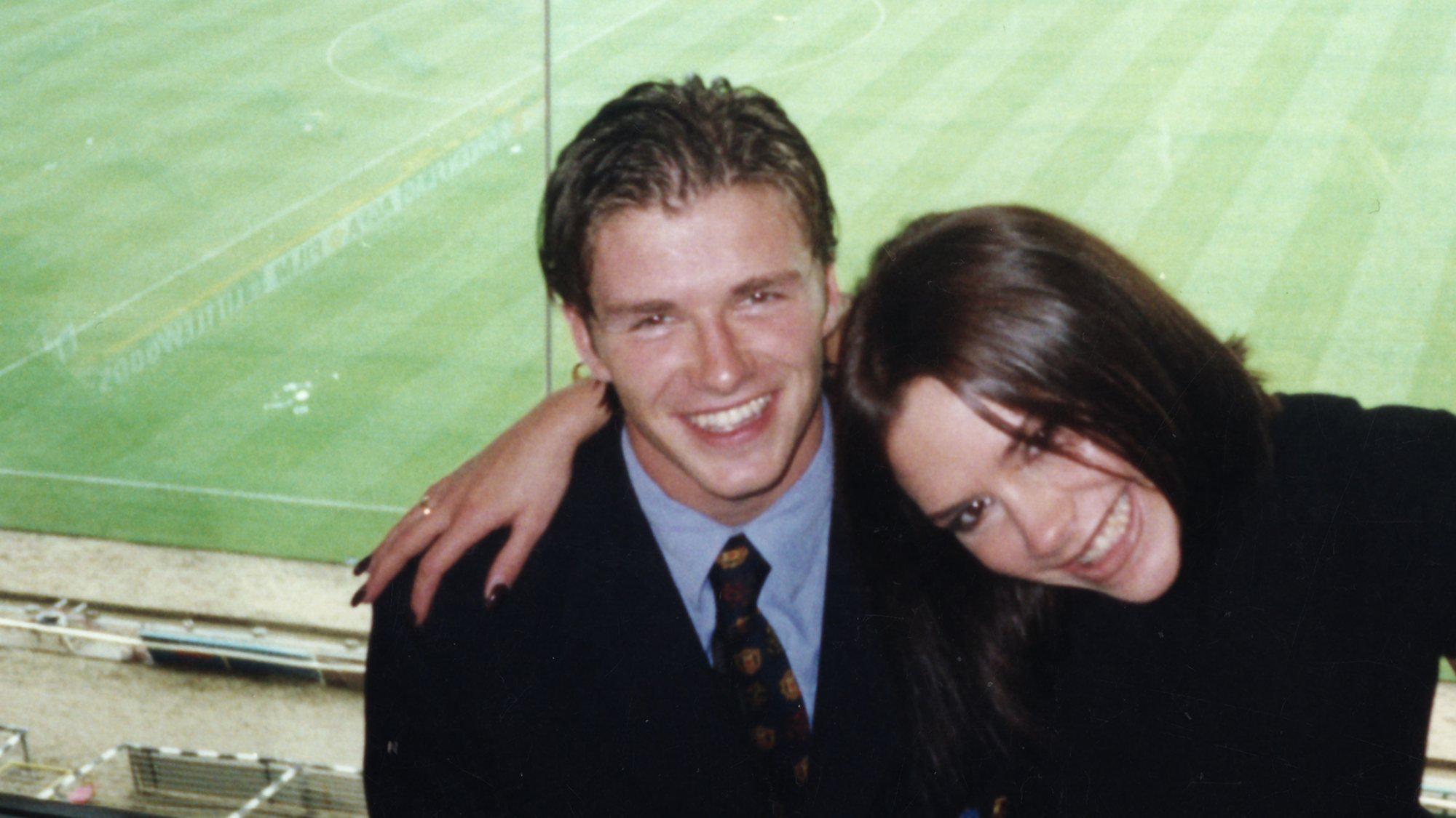 ‏David Beckham và vợ