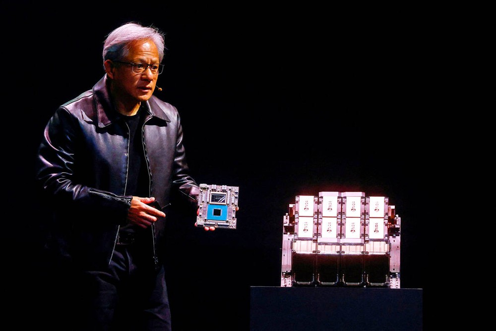 CEO Nvidia đến Việt Nam không chỉ ăn phở, uống cafe: Sẽ có chuyển giao công nghệ và &quot;xây tổ đại bàng&quot;? - Ảnh 2.