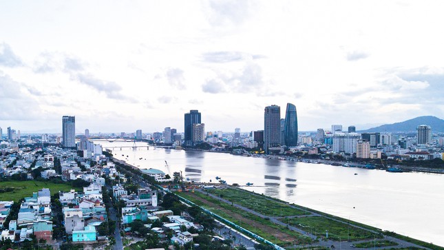 Lý do tăng trưởng kinh tế Đà Nẵng thấp nhất 5 thành phố trực thuộc Trung ương - Ảnh 2.