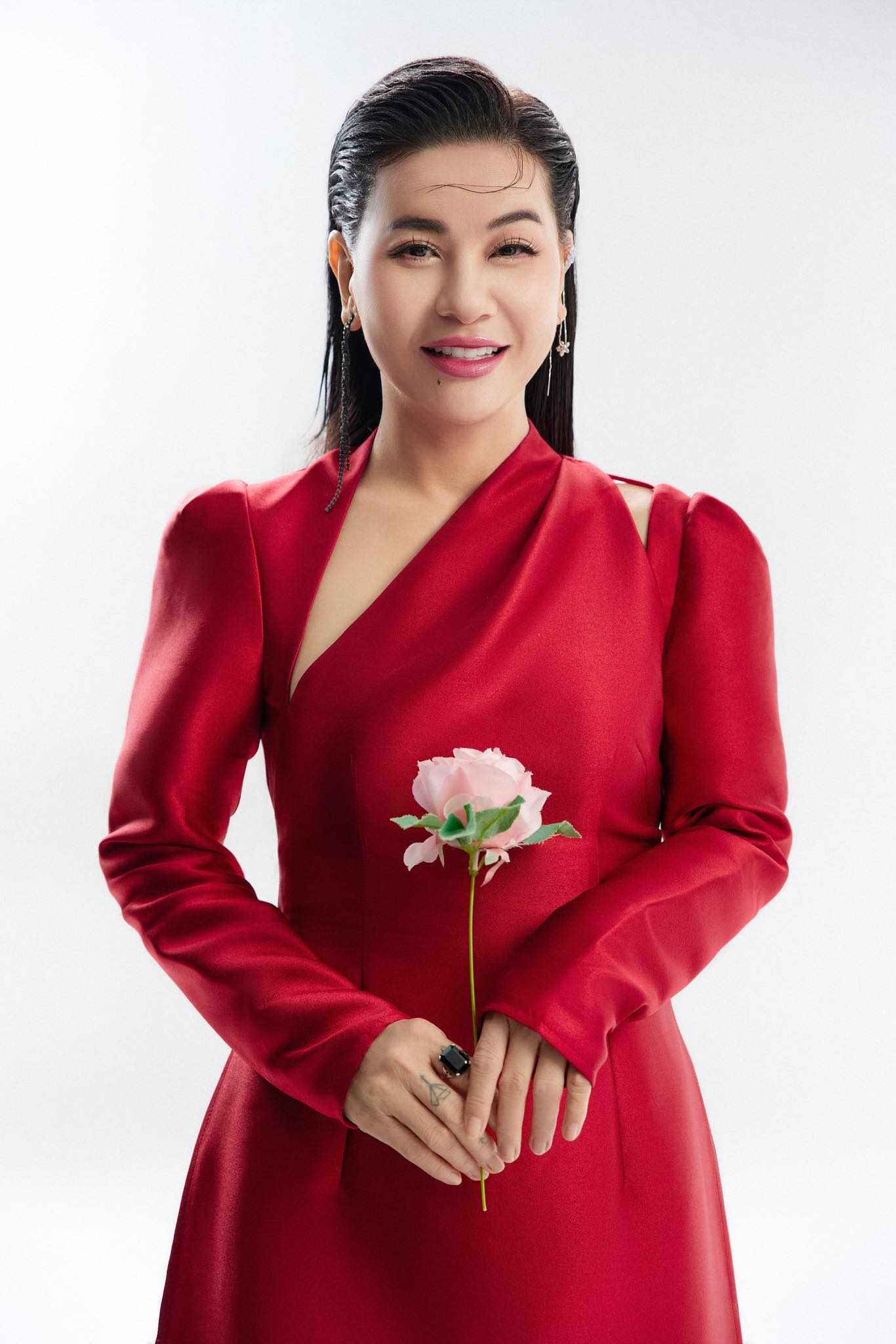 Nữ diễn viên Việt hé lộ đi diễn 3 đêm là mua được căn nhà nổi tiếng cỡ nào?- Ảnh 1.