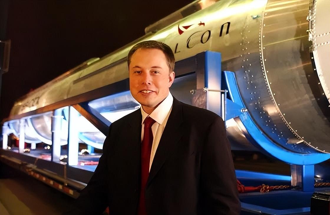 Bí mật cuộc đời Elon Musk: Mắc 4 triệu chứng tâm lý khiến nhiều người hãi hùng khi làm việc chung - Ảnh 2.