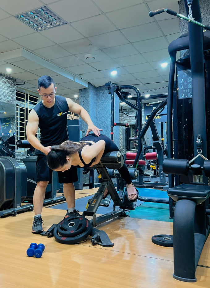 3 bạn trẻ kể về khoản chi “đẫm” nhất năm 2023: Có người đều đặn cắt nửa tháng lương, cuối tháng húp mì vẫn thấy “rất đáng” - Ảnh 2. 3 bạn trẻ kể về khoản chi “đẫm” nhất năm 2023: Có người đều đặn cắt nửa tháng lương, cuối tháng húp mì vẫn thấy “rất đáng” - Ảnh 2.