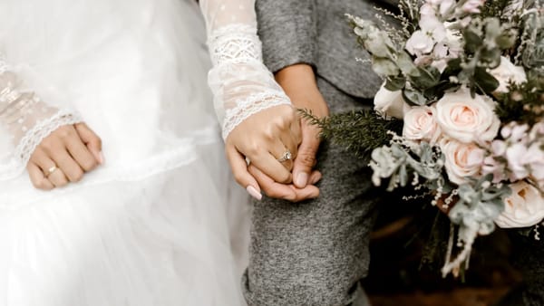 Quốc gia được mệnh danh là “thiên đường lãng mạn” nhưng người dân 30 tuổi mới rời nhà bố mẹ, U40 mới chịu kết hôn - Ảnh 6.
