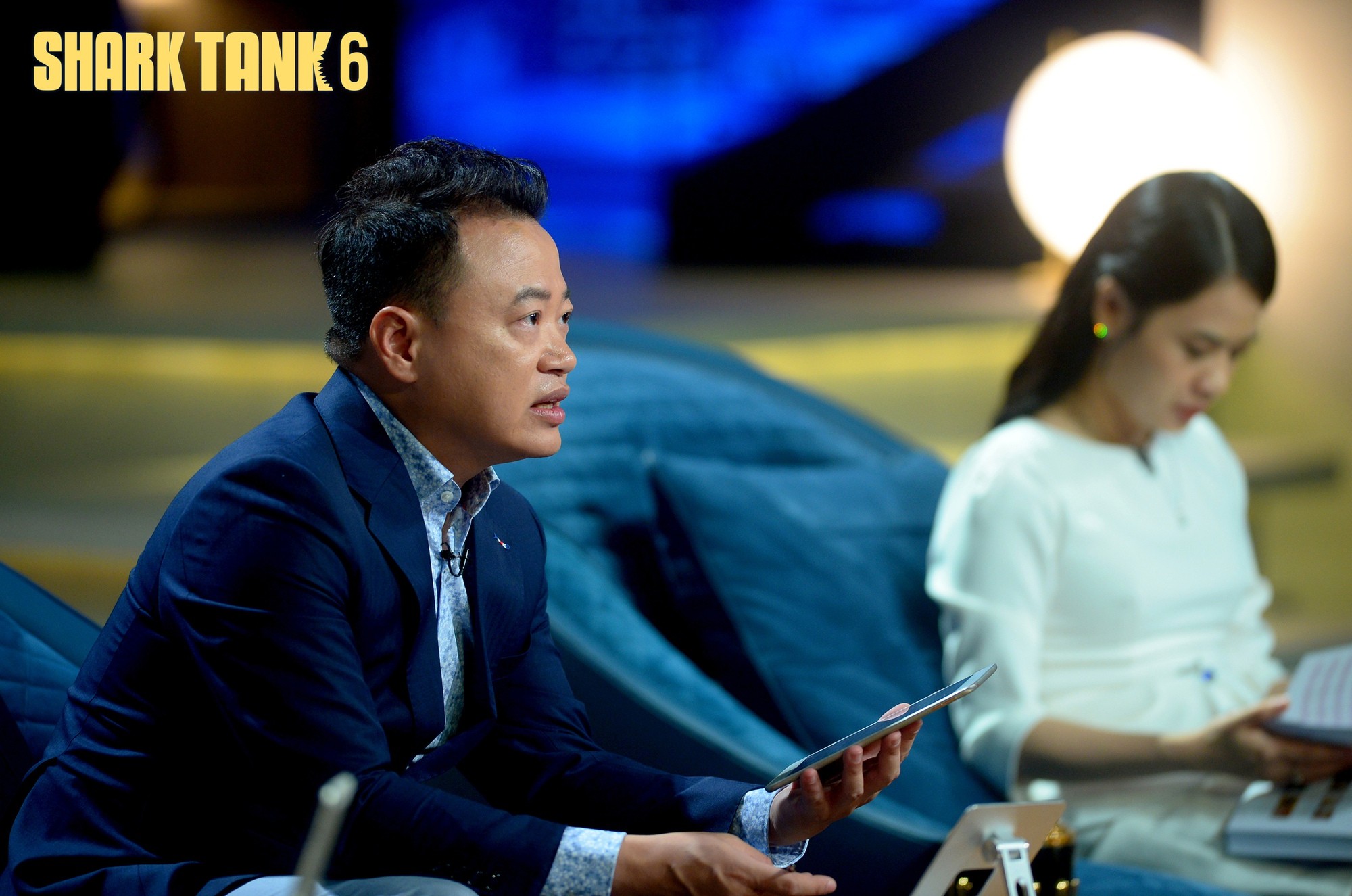 Chủ thương hiệu mũ bảo hiểm Eagle, Bulldog lên Shark Tank gọi vốn: Bán mũ giá 20 triệu đồng/chiếc, mỗi tháng lời 1 tỷ bất chấp Covid lẫn suy thoái - Ảnh 2. Chủ thương hiệu mũ bảo hiểm Eagle, Bulldog lên Shark Tank gọi vốn: Bán mũ giá 20 triệu đồng/chiếc, mỗi tháng lời 1 tỷ bất chấp Covid lẫn suy thoái - Ảnh 2.