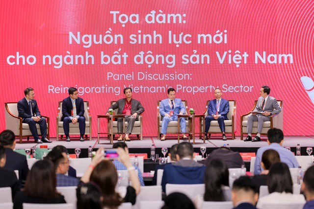 Chủ tịch FiinGroup: Muốn lấy tiền của thiên hạ thì phải minh bạch, làm BĐS kiểu 'ăn đậm một dự án rồi chạy' là không phát triển được nữa - Ảnh 2.