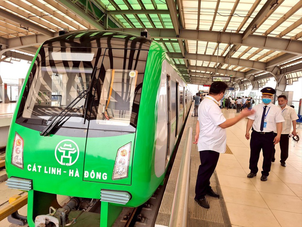 Tuyến đường sắt đô thị đầu tiên ở Việt Nam do Trung Quốc hỗ trợ xây dựng cán mốc 20 triệu lượt khách - Ảnh 2.