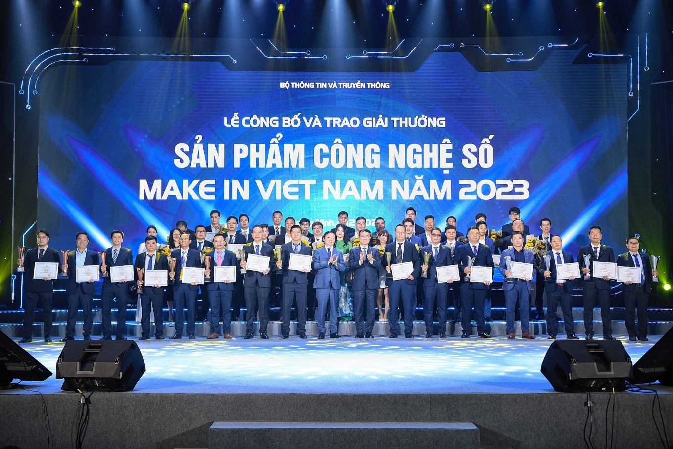 Viettel Digital Finance Platform đạt giải Đồng Make in Vietnam 2023 - Ảnh 2.