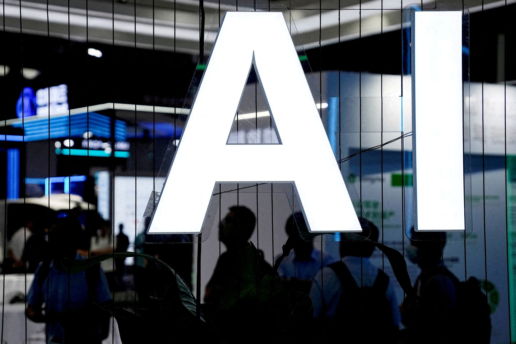 Bảng hiệu AI tại Hội nghị Trí tuệ nhân tạo thế giới (WAIC) ở TP Thượng Hải - Trung Quốc hồi tháng 7-2023 Ảnh: REUTERS