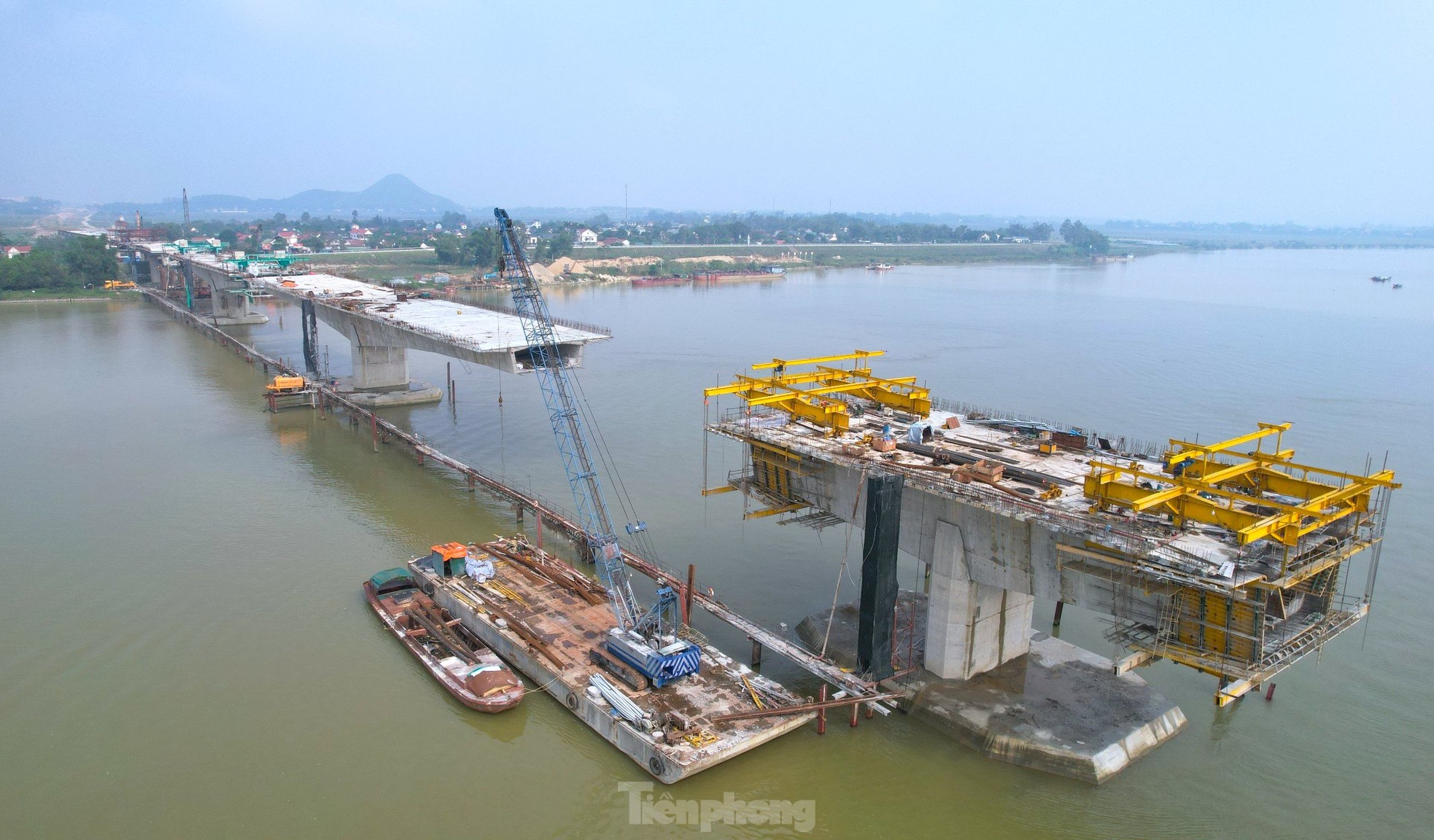 Hình hài cây cầu nghìn tỷ dài nhất tuyến cao tốc đoạn Diễn Châu - Bãi Vọt - Ảnh 16.