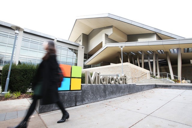 3 người Việt bị Microsoft kiện vì tạo 750 triệu tài khoản lừa đảo, bỏ túi hàng triệu USD bất chính - Ảnh 1.