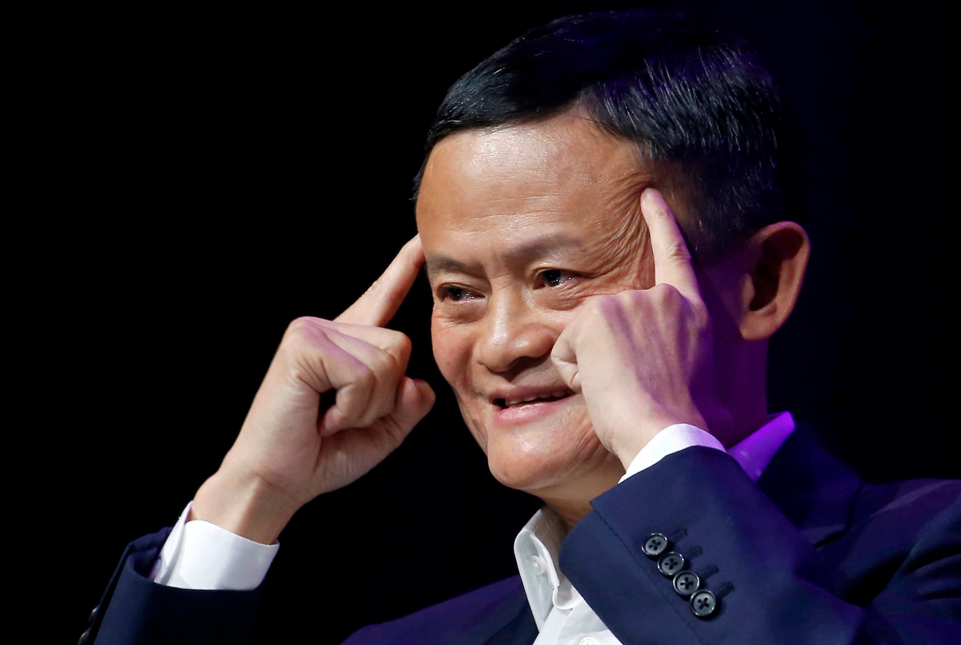 Top 10 tỷ phú giàu nhất Trung Quốc 2023: Jack Ma chỉ đứng thứ 6, người số 1 cực kín tiếng, từng là công nhân - Ảnh 1.