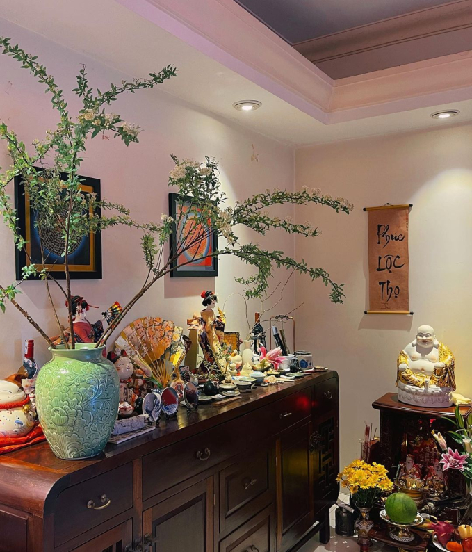 Soi căn hộ ở Hà Nội của Phương Ly: Thiết kế mộc mạc và truyền thống, trái ngược với tính cách của nữ chủ nhân - Ảnh 13.