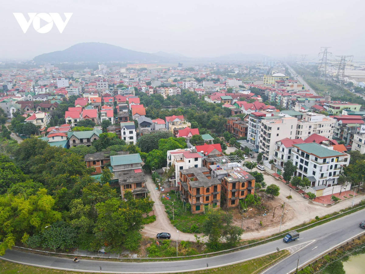 Loạt biệt thự ở KĐT Hoàn Sơn, Bắc Ninh bị biến thành chung cư mini cho thuê - Ảnh 1.