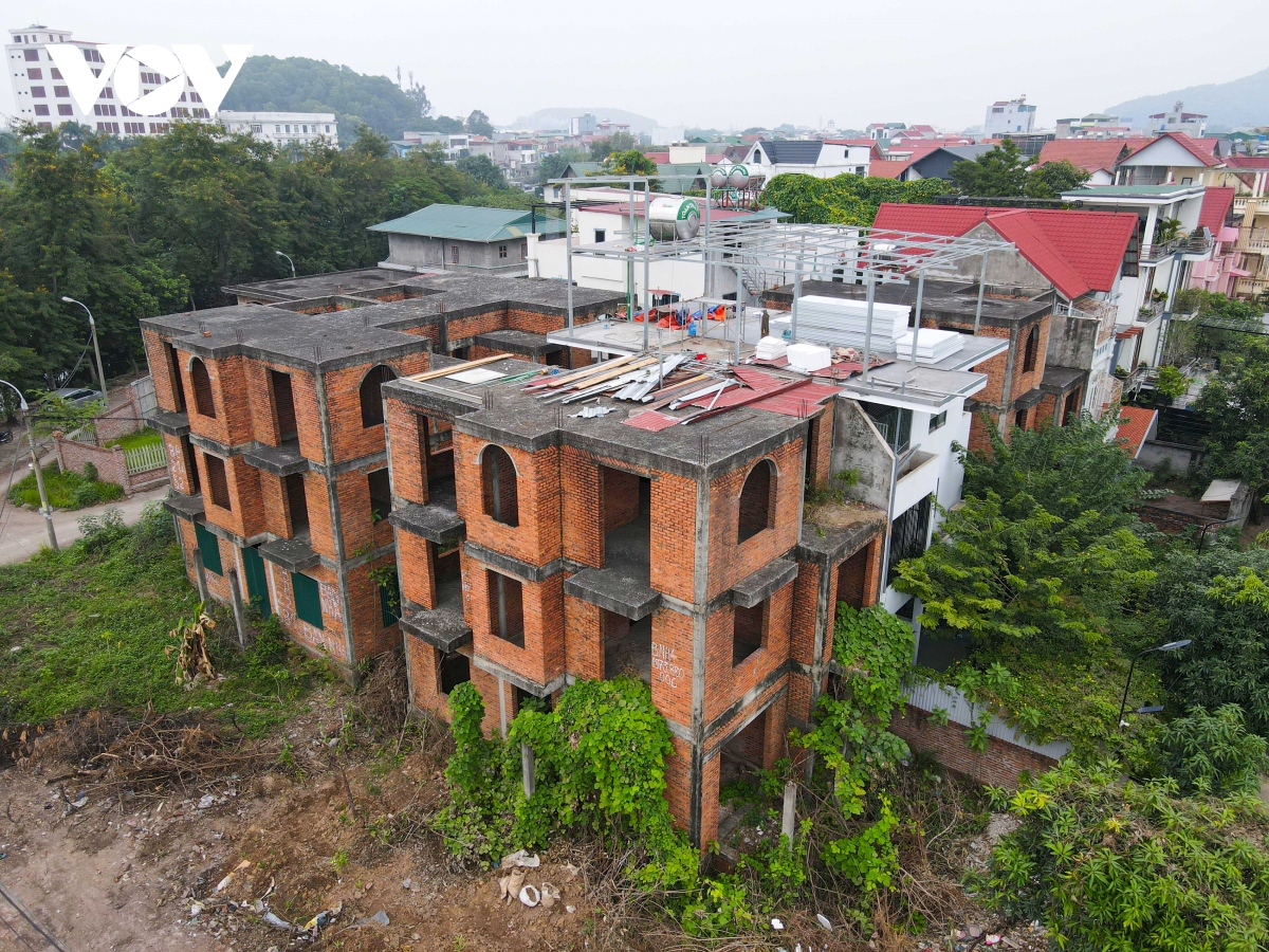 Loạt biệt thự ở KĐT Hoàn Sơn, Bắc Ninh bị biến thành chung cư mini cho thuê - Ảnh 2.
