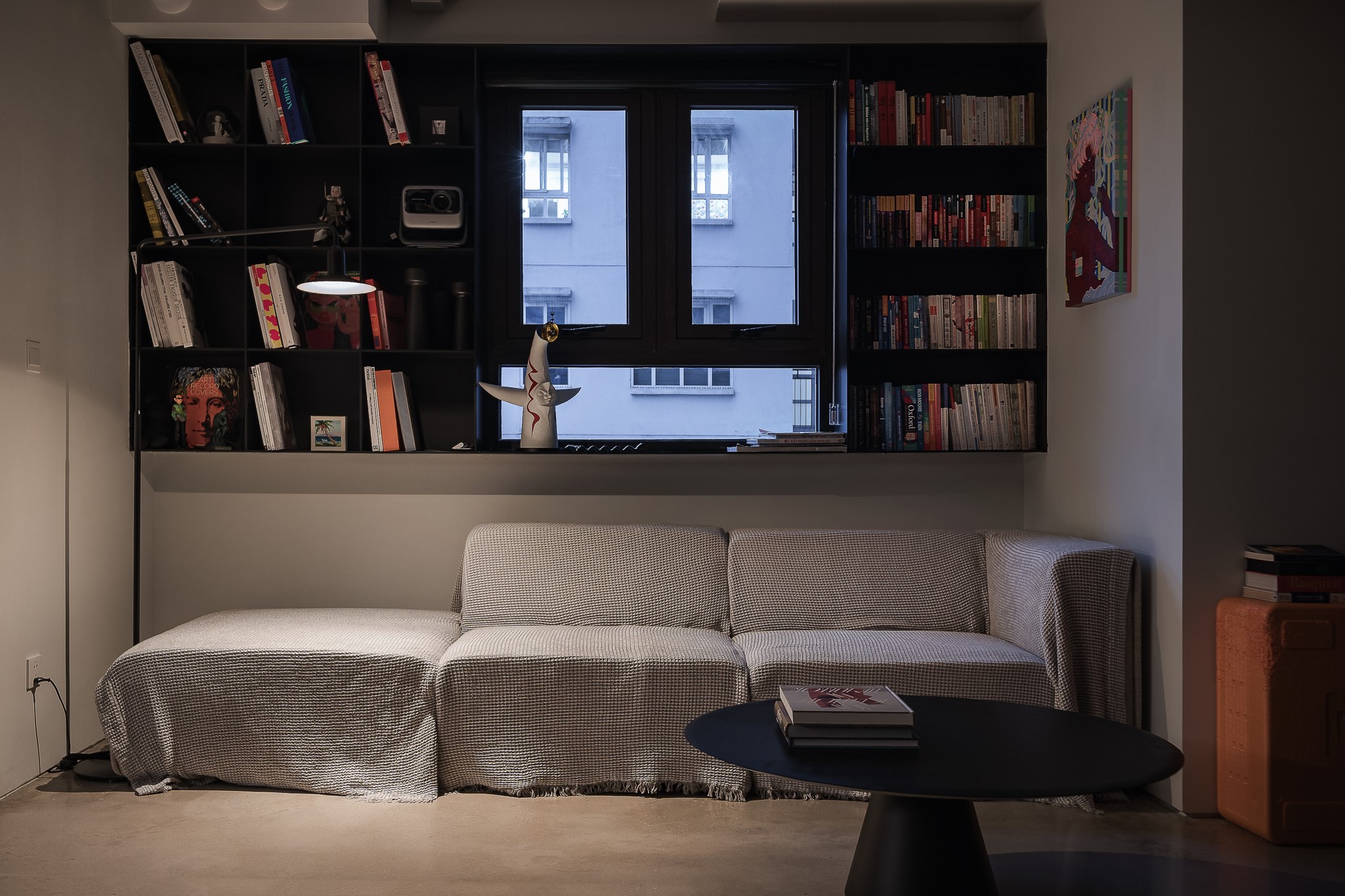 Giám đốc 9x biến căn hộ 110m2 thành studio thơi trang cao cấp với phòng ngủ chỉ 4m2: Mạo hiểm để tạo ra căn nhà "không giống bất kỳ ai" - Ảnh 7.