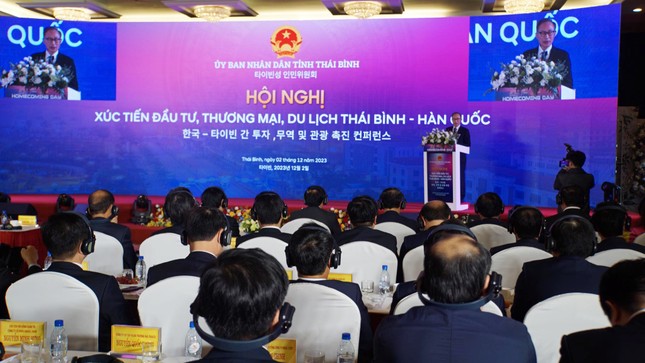 Nguyên Tổng thống Hàn Quốc kêu gọi doanh nghiệp đầu tư vào Thái Bình - Ảnh 1. Nguyên Tổng thống Hàn Quốc kêu gọi doanh nghiệp đầu tư vào Thái Bình - Ảnh 1.
