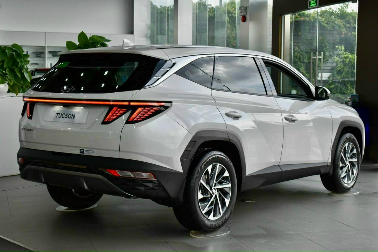 Hyundai Tucson, Santa Fe tăng giá: Cao nhất gần 100 triệu, giá khởi điểm Tucson đã ngang Forester, Santa Fe không còn giá dưới 1 tỷ - Ảnh 10.