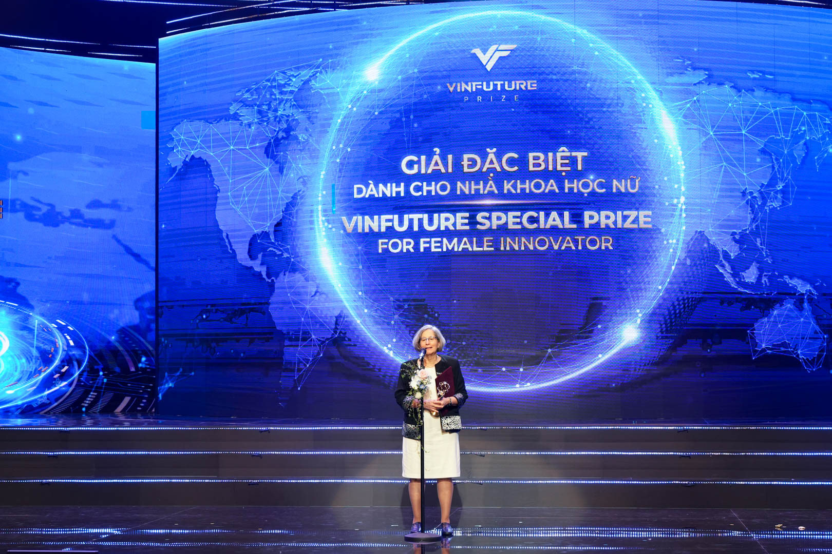 Chính thức lộ diện chủ nhân của giải đặc biệt trị giá 3 triệu USD tại VinFuture 2023 - Ảnh 3. Chính thức lộ diện chủ nhân của giải đặc biệt trị giá 3 triệu USD tại VinFuture 2023 - Ảnh 3.