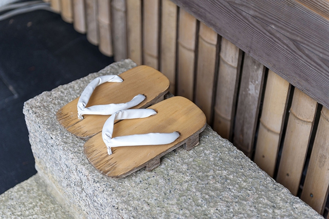 Văn hóa cởi giày trước khi vào nhà của người Nhật: Không chỉ là vấn đề vệ sinh, đó còn là sự tôn trọng chủ nhà - Ảnh 2.