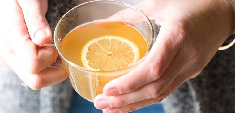 Ngủ dậy uống 1 cốc nước chanh giúp làm sạch hệ tiêu hóa, chống đột quỵ? SỰ THẬT mà bác sĩ tiết lộ sẽ giúp bạn biết cách dùng cho đúng - Ảnh 3.
